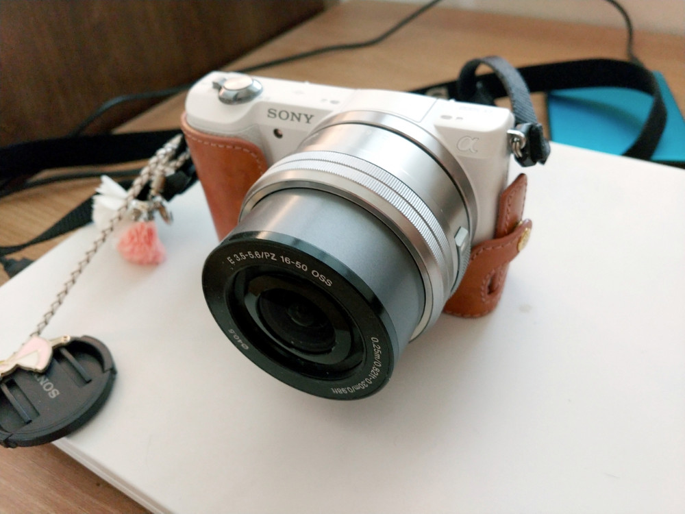 소니 미러리스 카메라 알파 a5000 싸게 팔아요--1