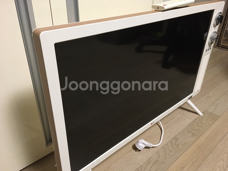 LG클래식 32인치 TV 판매합니다--1