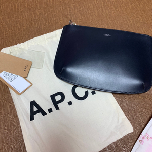 A.P.C. 아페쎄 클러치 백