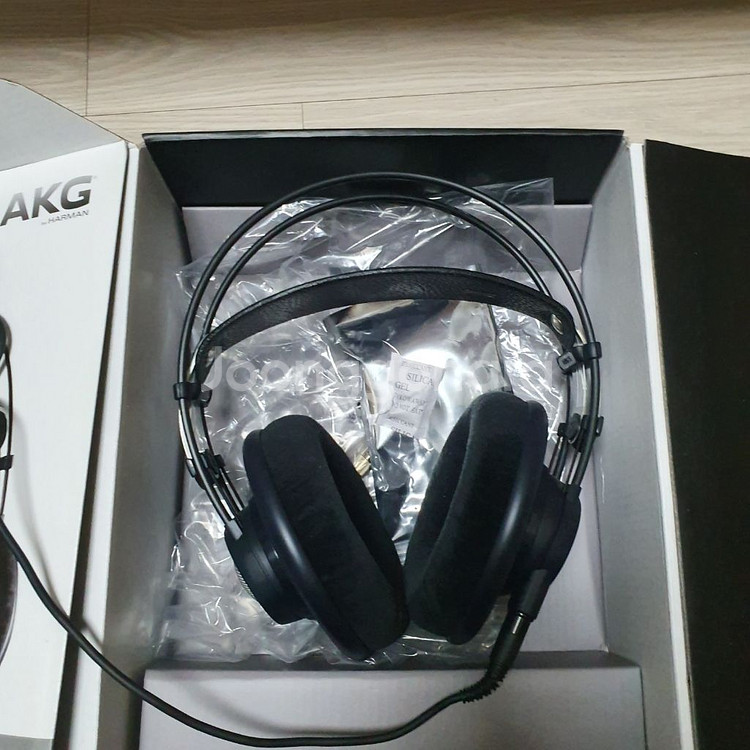 akg k702 팝니다.--0