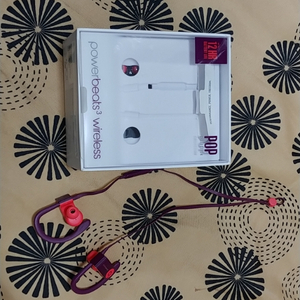 Powerbeats3 팝니다.