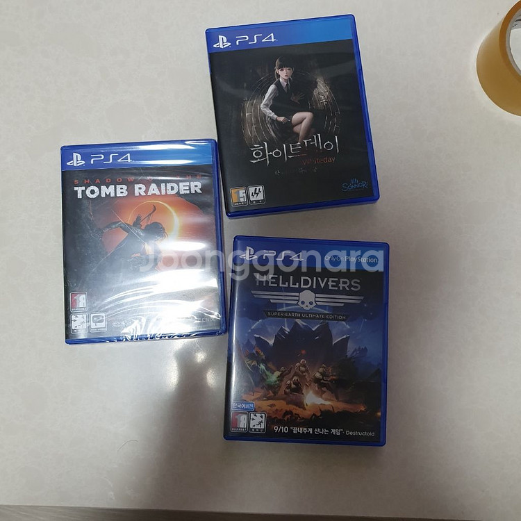 ps4타이틀 3개 일괄판매.툼레이더.헬다이버.화이트데이--0