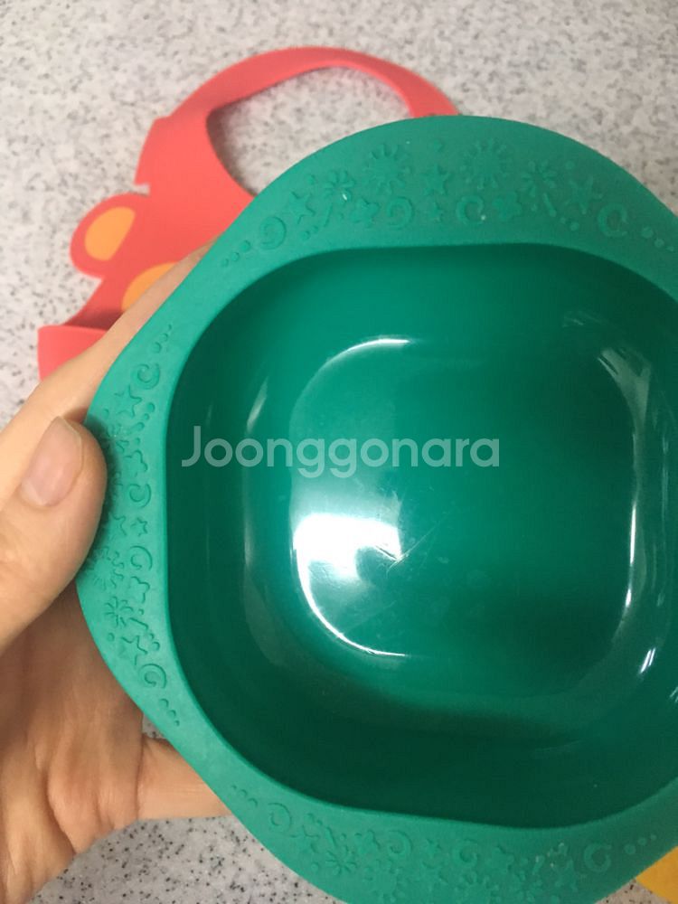 마커스앤마커스. 새상품. 턱받이 치발기 그릇2--1