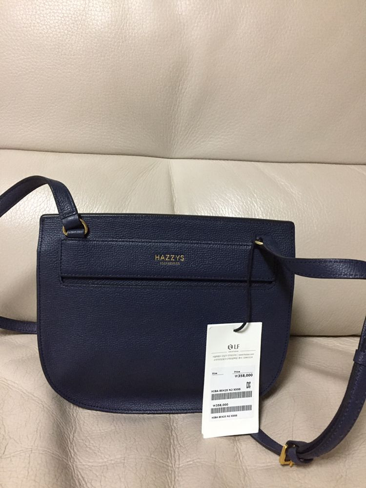 여성크로스백(헤지스)--1