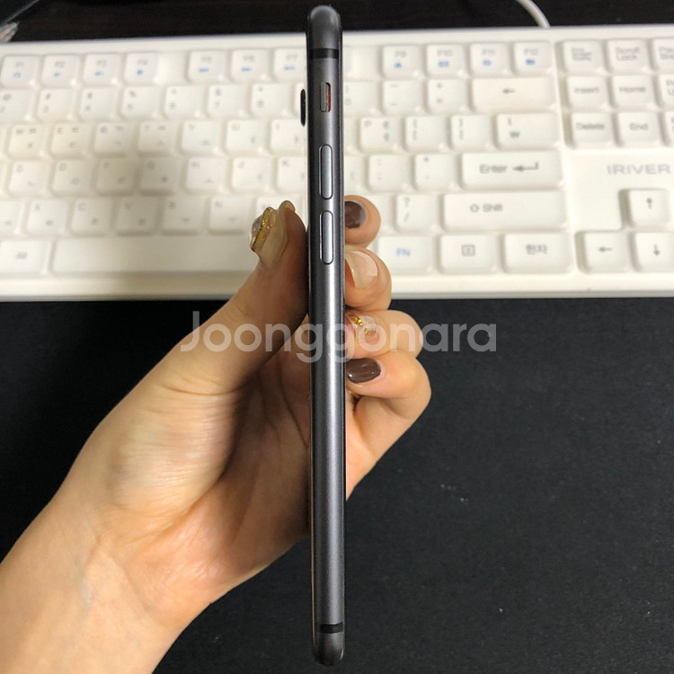 아이폰8 64기가 무음 일본판 스그 s급 공기계--9