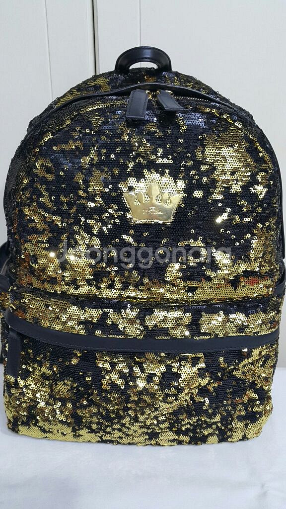 제이에스티나 스팽글백팩 블랙 L싸이즈 새상품입니다.~~--0