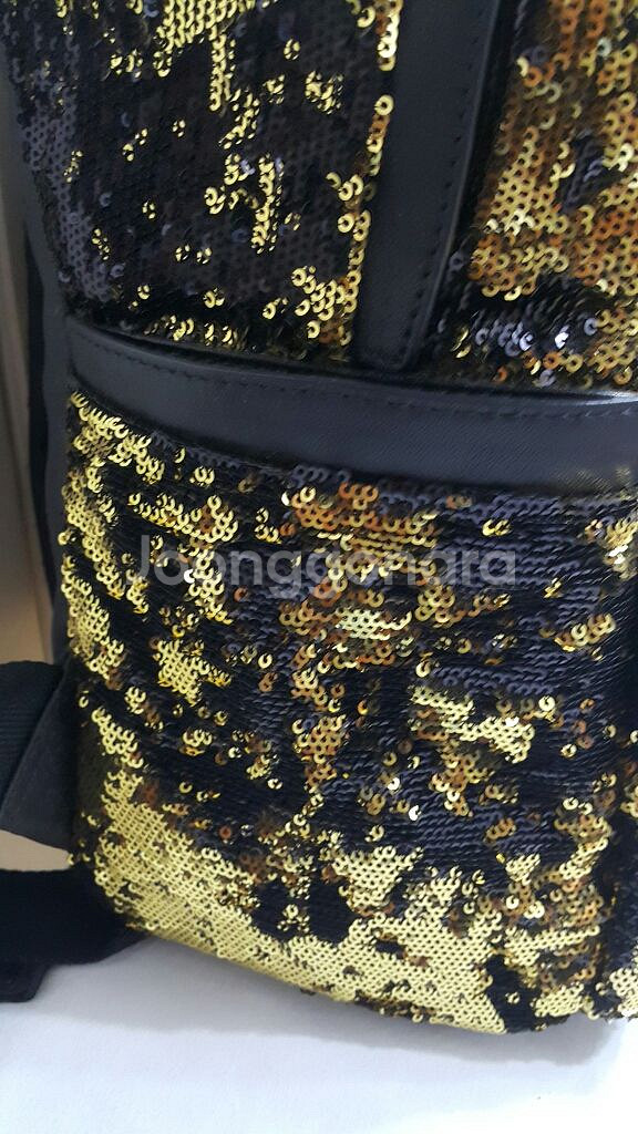 제이에스티나 스팽글백팩 블랙 L싸이즈 새상품입니다.~~--3