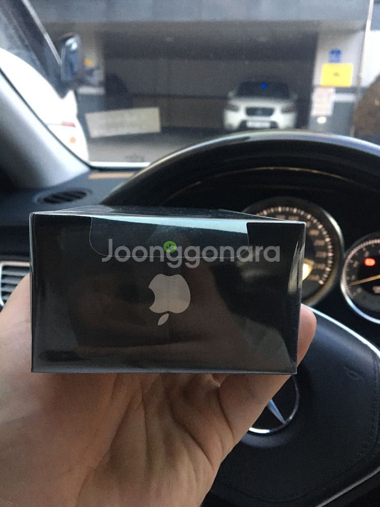 아이폰11프로64기가 실버 화이트 미사용 미개봉--3