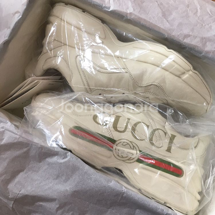 구찌 라이톤 띠로고 41.5--0