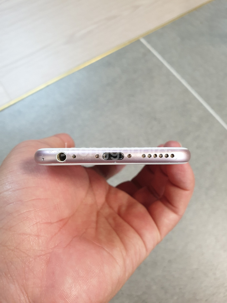 아이폰6s 로즈골드 64g 판매합니다.--6