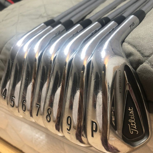 타이틀리스트 AP2 716 4-P판매합니다