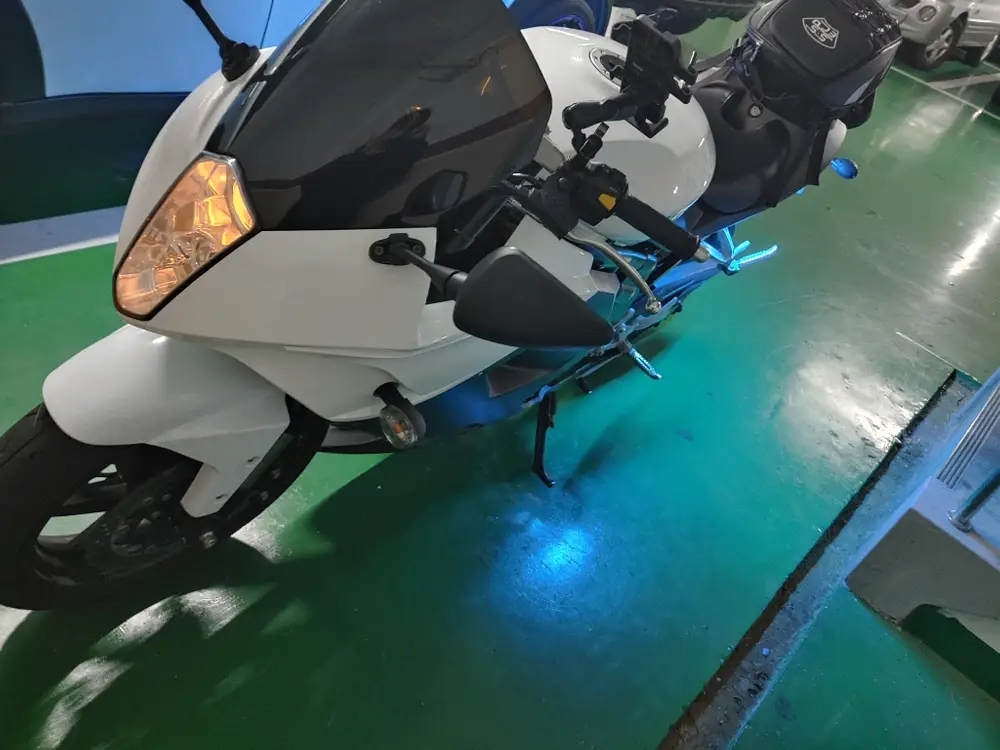 코멧650rc 이미지