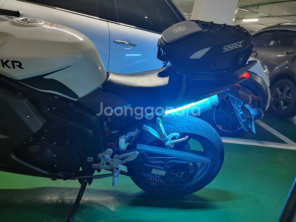 코멧650rc--4