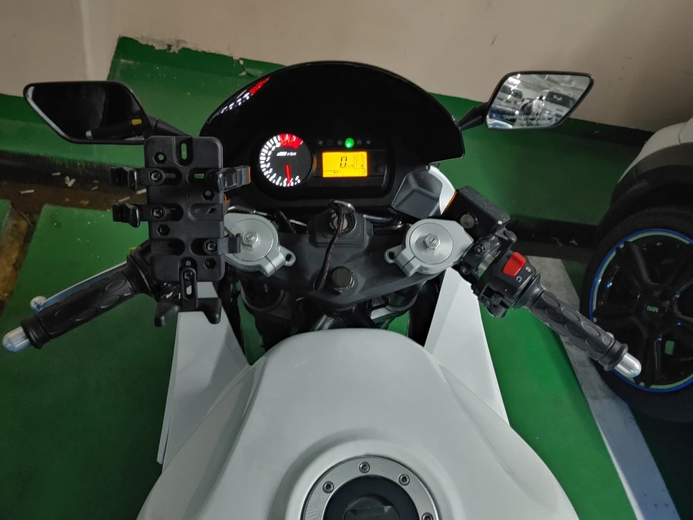 코멧650rc 이미지