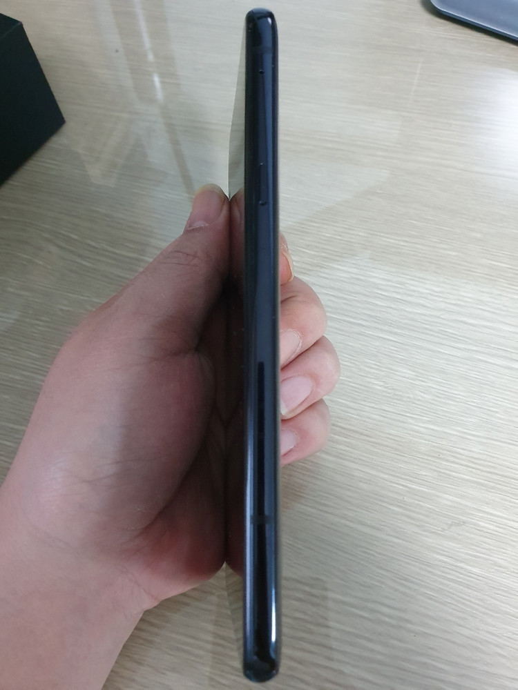 V50S 풀박스 판매합니다!--2