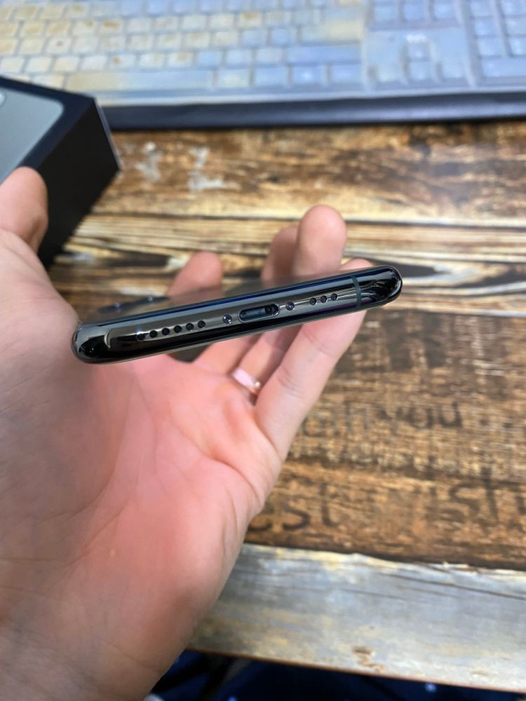 아이폰11pro 64GB 미드나잇그린--3