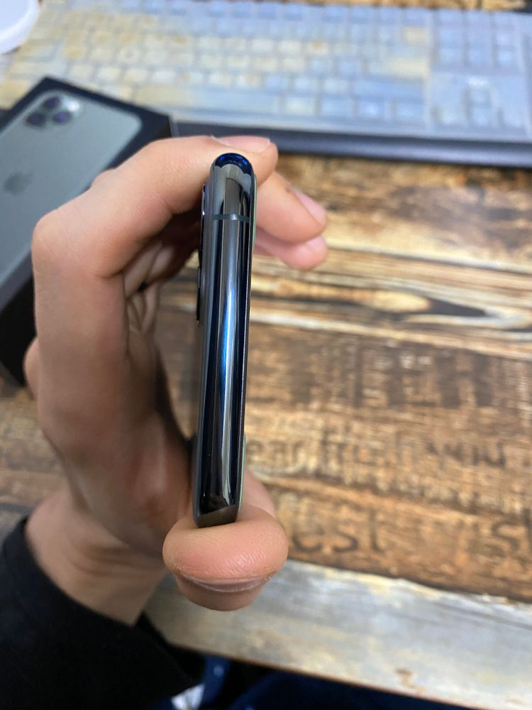 아이폰11pro 64GB 미드나잇그린--6