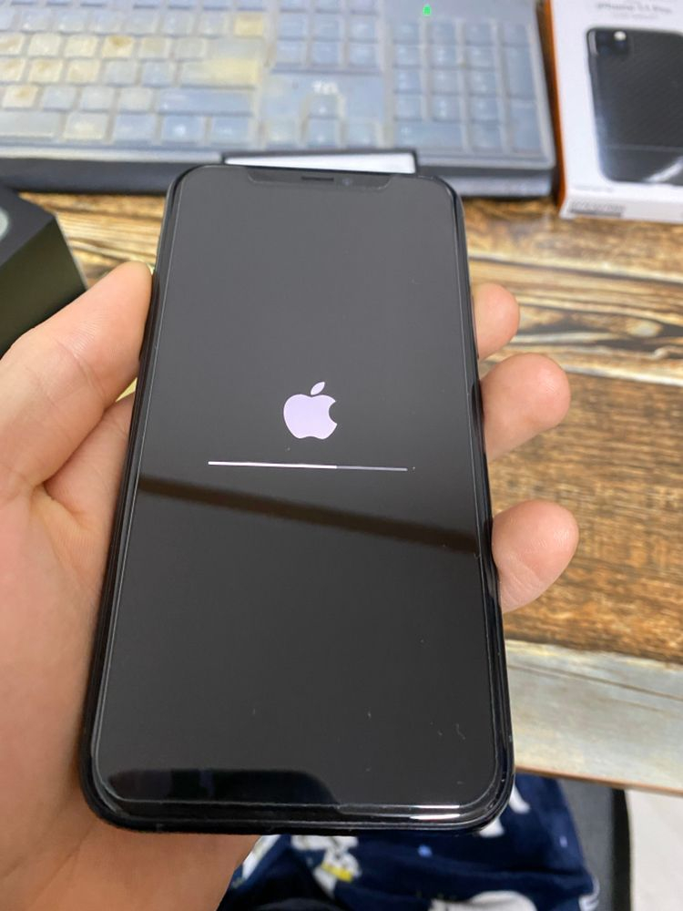 아이폰11pro 64GB 미드나잇그린--9