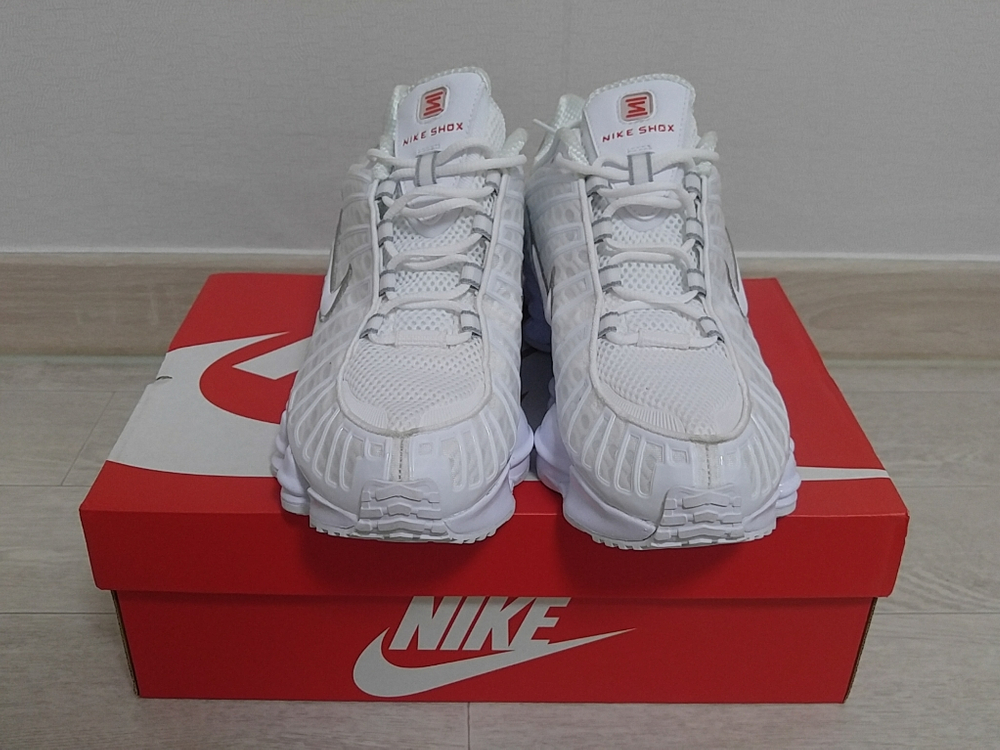 (270)나이키 샥스 화이트--1