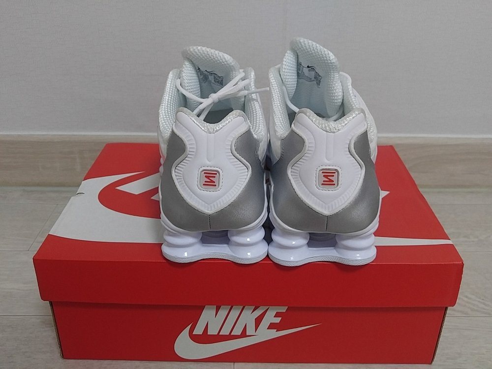 (270)나이키 샥스 화이트--2