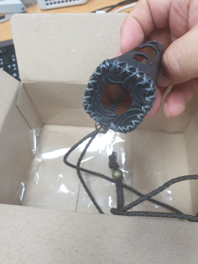 부푸빈치 가죽목걸이케이스--4