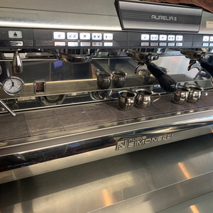 시모넬리 아우렐리아 v2 3그룹