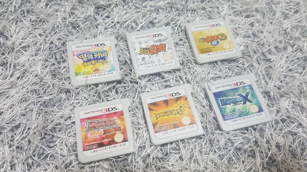 닌텐도 3ds + 정발칩 6개 + e샵 게임1개--3