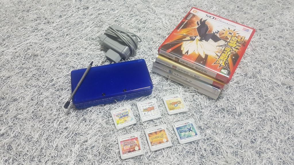 닌텐도 3ds + 정발칩 6개 + e샵 게임1개--4