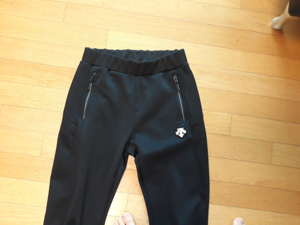 데상트 기모바지 팝니다--1