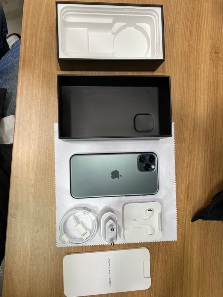 아이폰11프로 256 미드나잇그린 팝니다--0