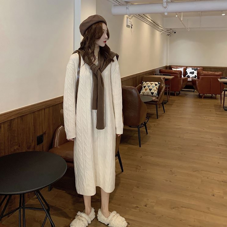 브이넥 패턴 데일리 니트 롱 원피스 이미지