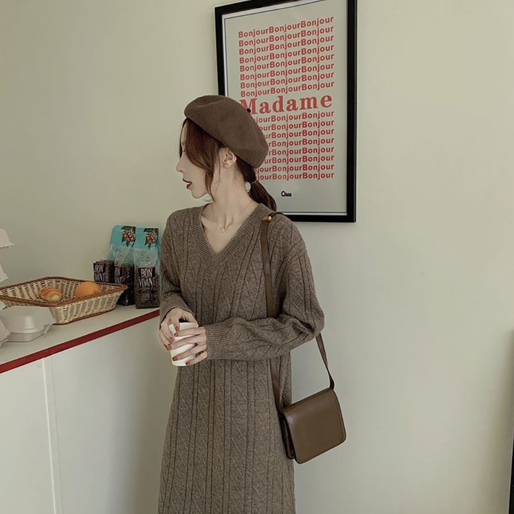 브이넥 패턴 데일리 니트 롱 원피스 이미지