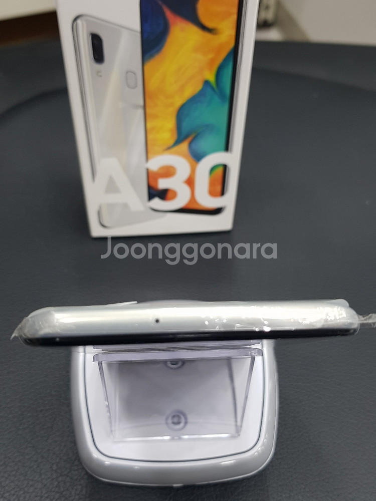 갤럭시 A30 신품급 팜니다.(할부X약정X가입X)--2