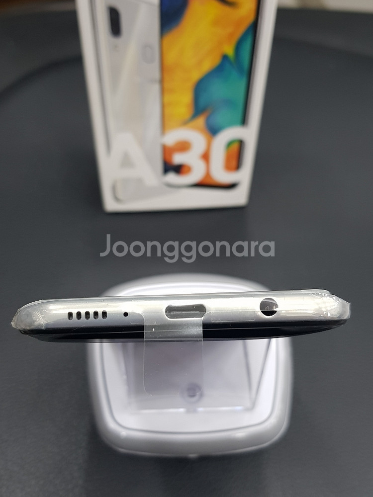 갤럭시 A30 신품급 팜니다.(할부X약정X가입X)--3