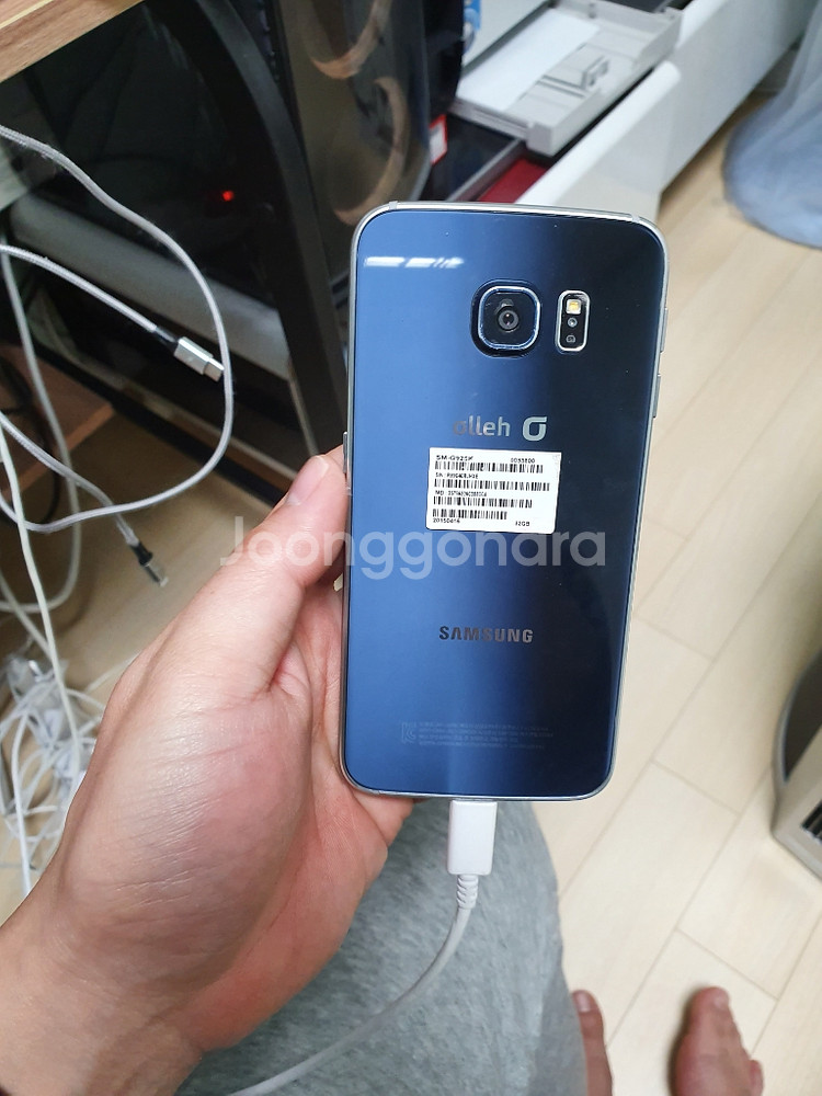 kt 갤럭시s6엣지 32g 8만원에팝니다--1