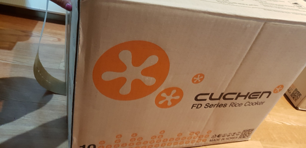 쿠첸 10 인용 전기압력밥솥 새상품 12만원--1