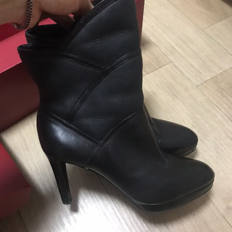 세르지오로시 부띠 이미지