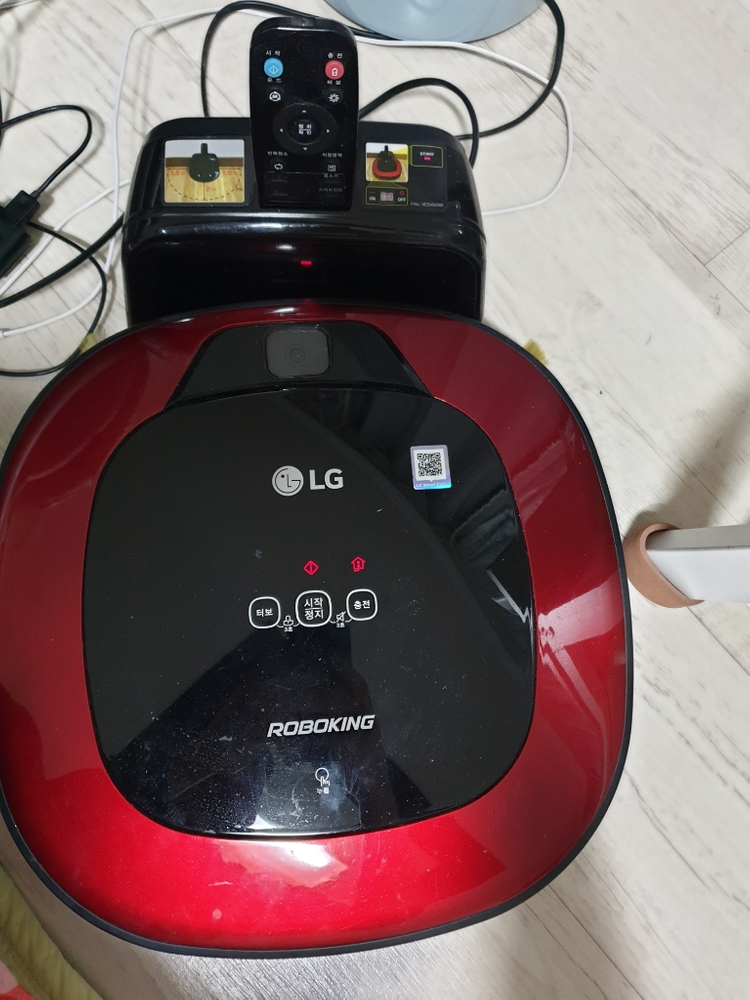 로보킹 청소기 이미지
