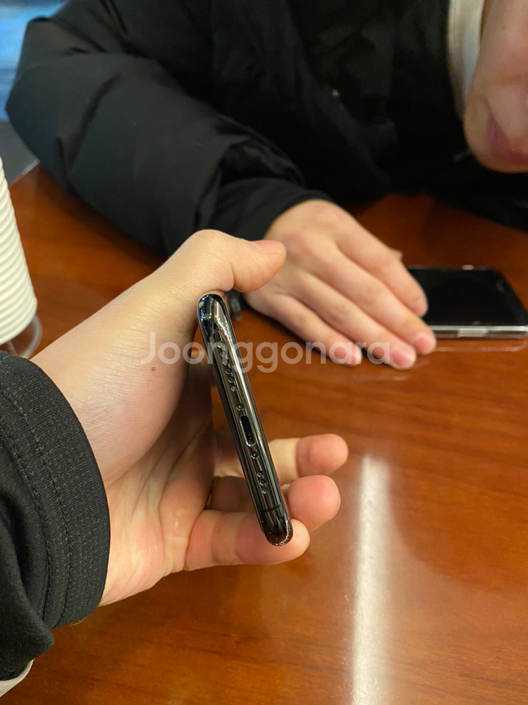아이폰 xs 256 55직거래--4