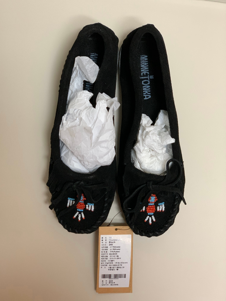 미네통카 썬더버드 블랙 새 제품 판매합니다(사이즈 7)--0