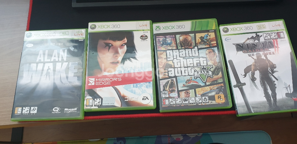 xbox 360 (본체+조이패드 2개(연결선)+게임4--1