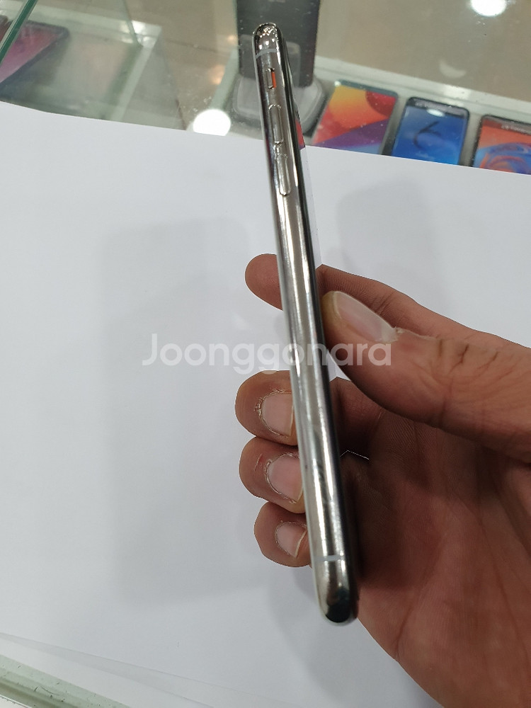 아이폰XS 64G 실버 팝니다--0