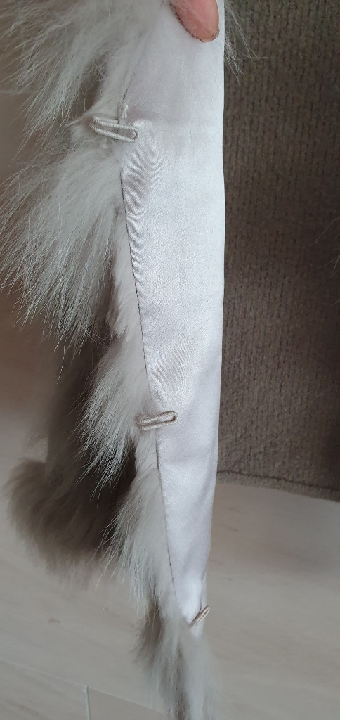 (정품) 머스트비 래빗,폭스 트리밍 니트 베스트--8