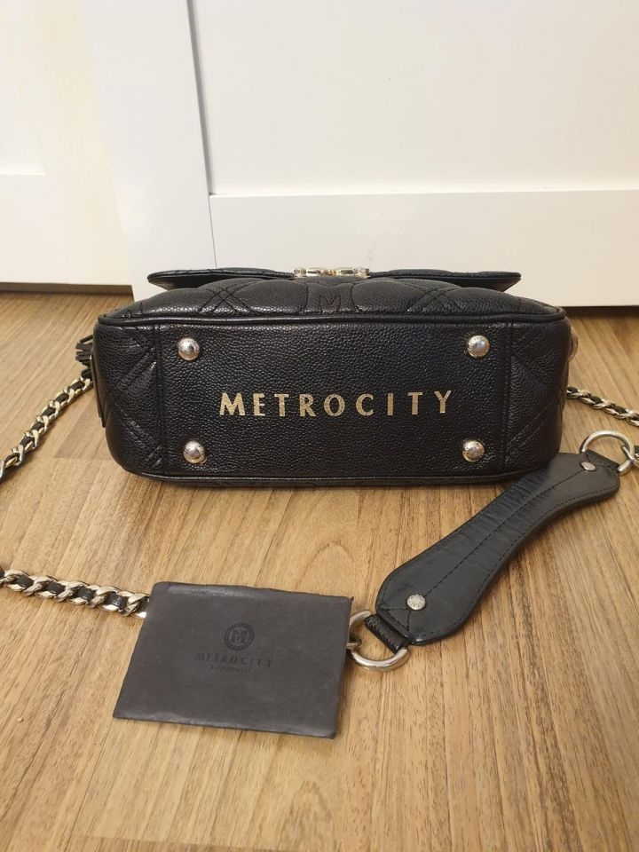 메트로시티 체인 크로스백--4