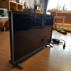 LG TV 32인치 (제조년월: 2019년 7월)