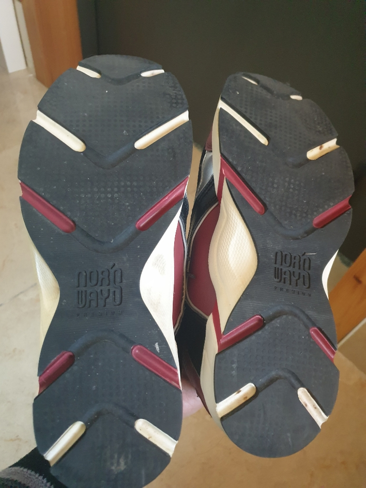 skono 운동화 팝니다--4