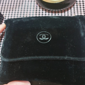 샤넬 컴팩트