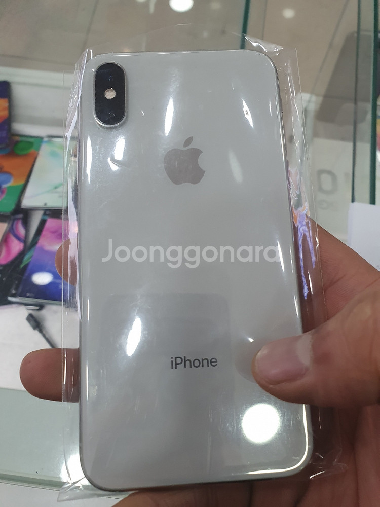 아이폰XS 64G 실버 팝니다--2
