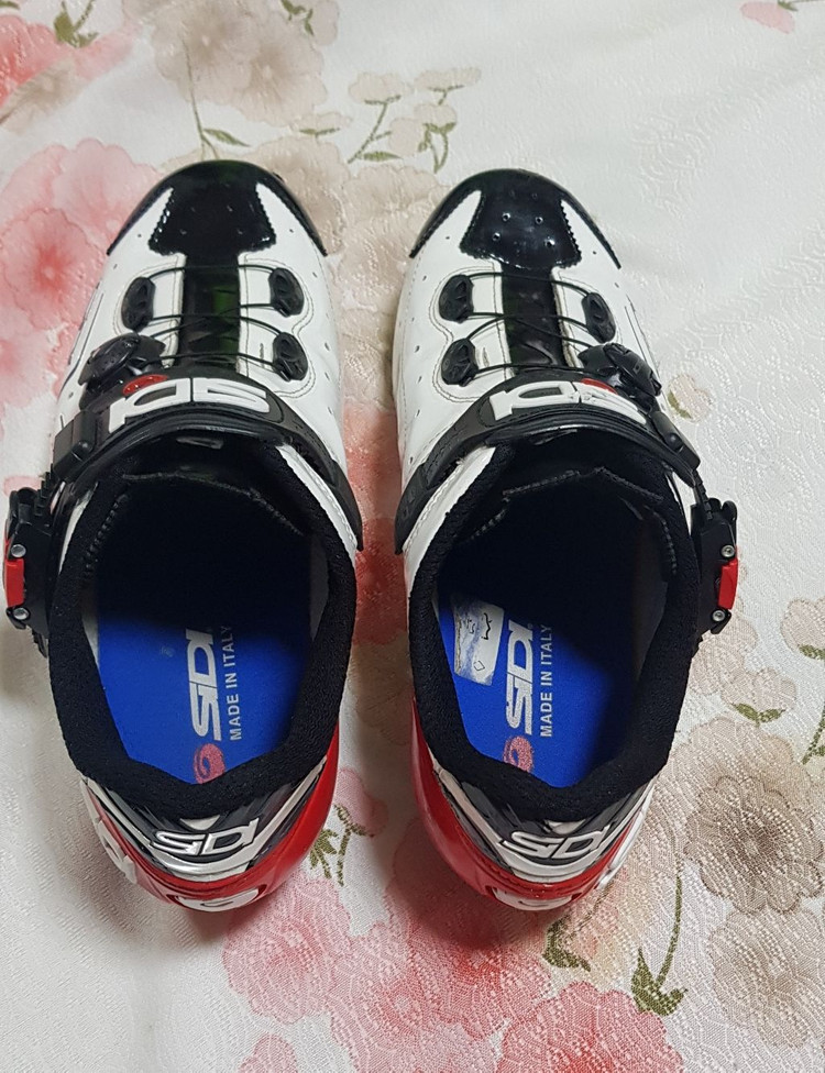 시디 카오스 클릿신발 42호--1