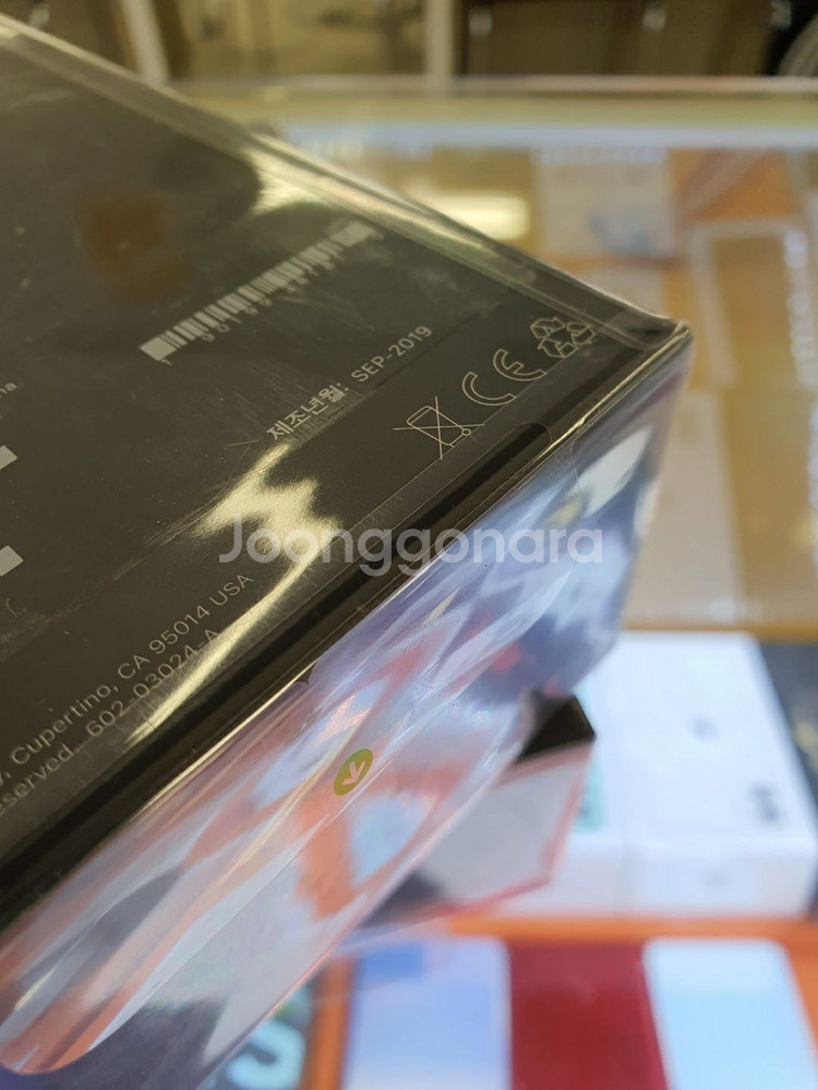 미개봉 새상품 아이폰11 프로맥스 64기가 골드--2